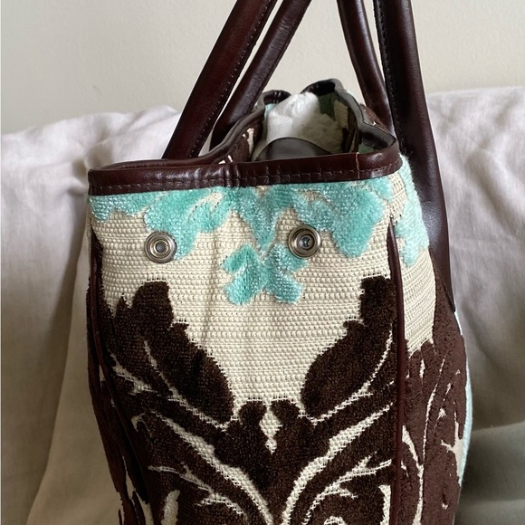 Gorgeous Glenda Geis Chenille Tote - Picture 6 of 6